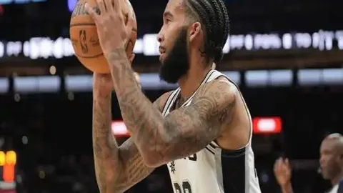 亚历山大32分哈腾21+8助力雷霆胜火箭，携手闯入决赛